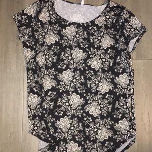 Honey and lace shirt euc 2x